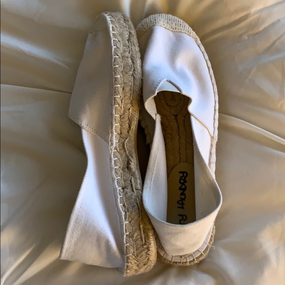 slip ons NEVER WORN - Picture 2 of 3